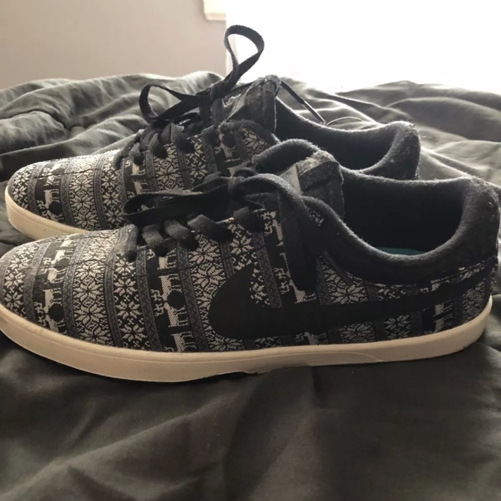 Men’s 10.5 Eric Kolson Ugly Sweater Nike SBs